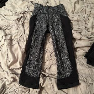Black and white speckled lululemon leggings